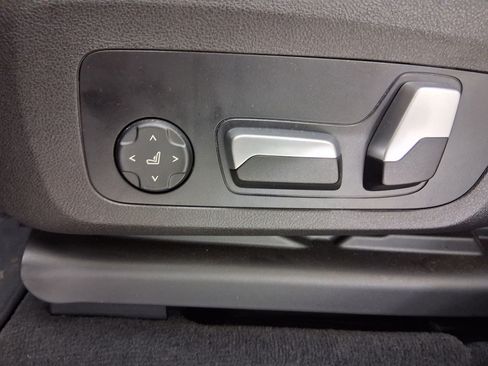 Used 2023 BMW X3 sDrive30i w/ Convenience Package RWD image 13