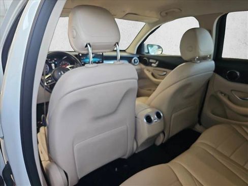 Used 2020 Mercedes-Benz GLC 300 image 18