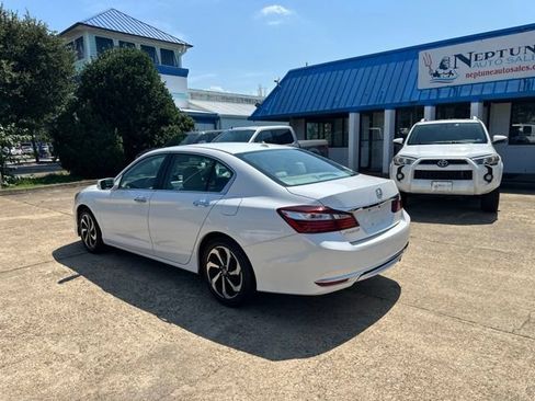 Used 2016 Honda Accord EX-L image 8