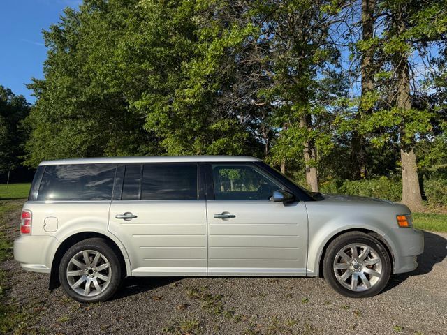 Used 2011 Ford Flex Limited w/ Trailer Tow Pkg Class III FWD image 5