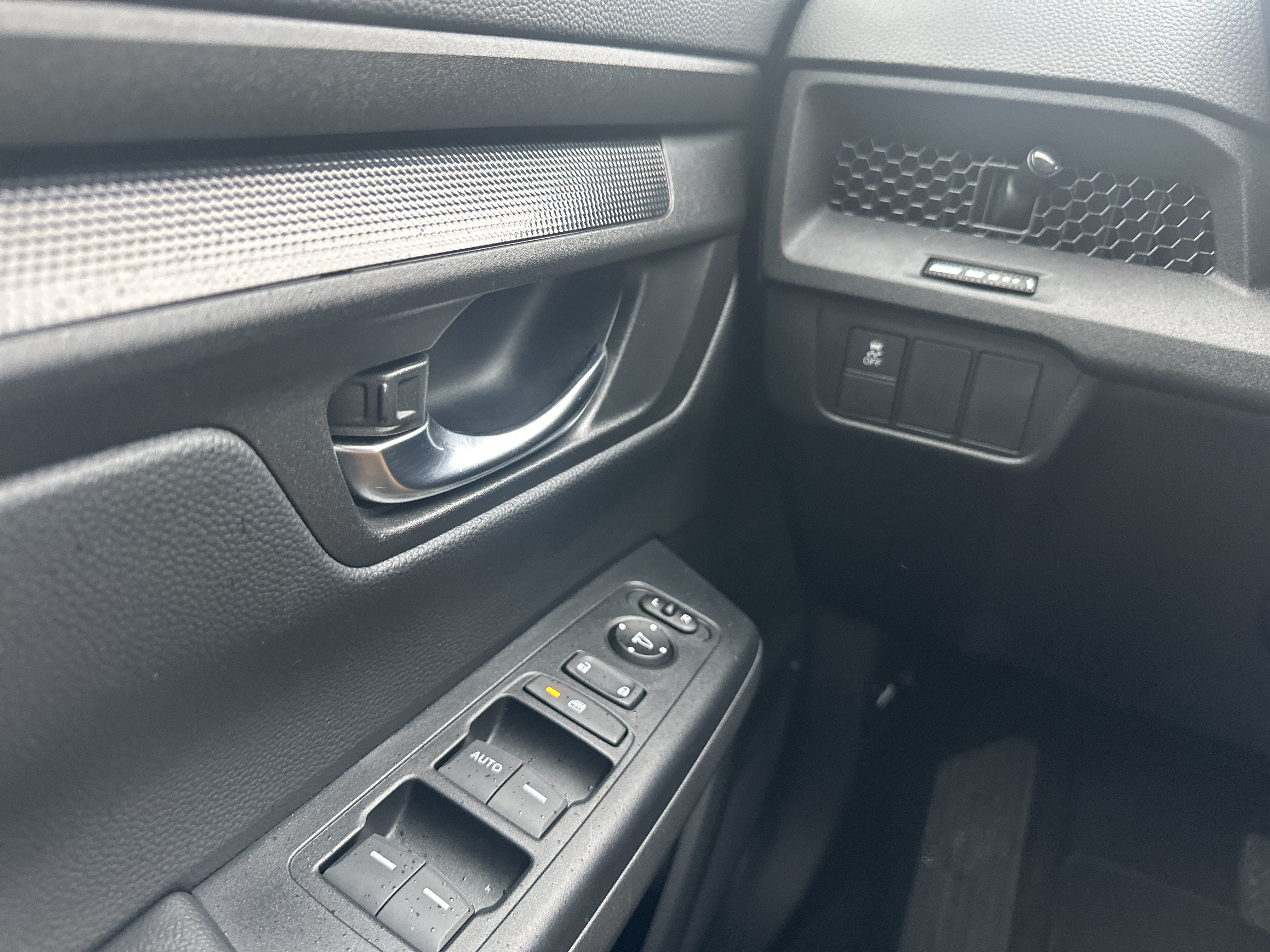 Certified 2024 Honda CR-V LX image 25