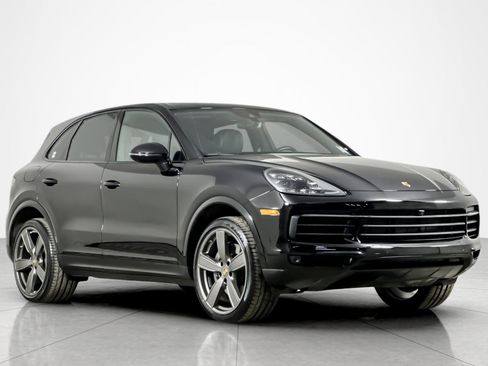 Used 2023 Porsche Cayenne S image 7