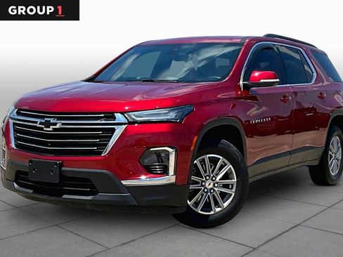 Used 2023 Chevrolet Traverse LT FWD image 1