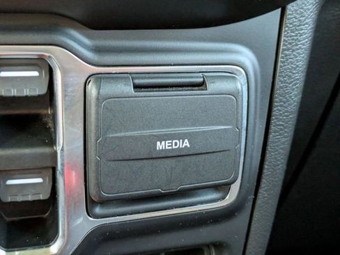 Used 2022 Jeep Gladiator Rubicon w/ Cold Weather Group image 26