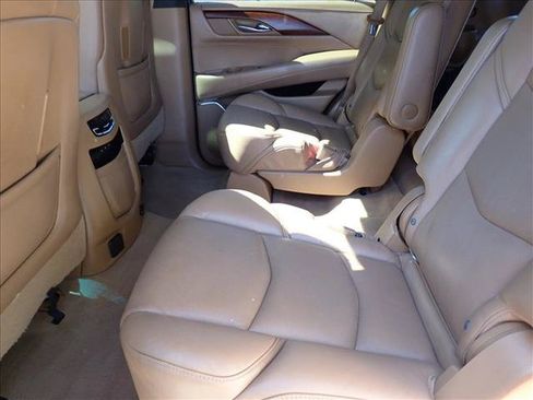 Used 2017 Cadillac Escalade Platinum AWD/4WD image 11