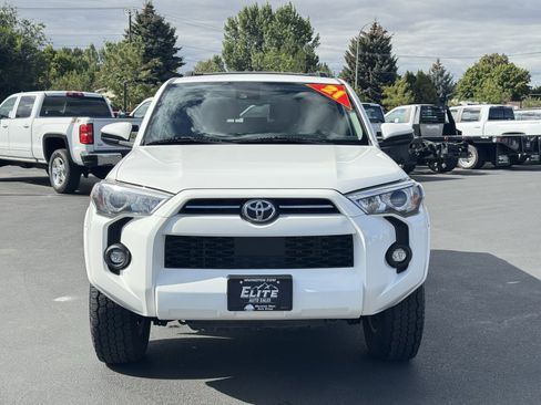 Used 2021 Toyota 4Runner SR5 image 2
