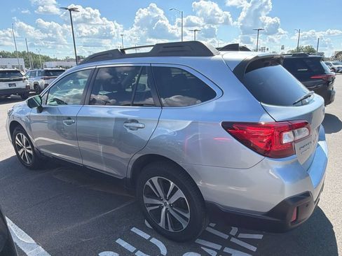 Used 2019 Subaru Outback 2.5i Limited AWD/4WD image 10