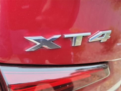 Used 2020 Cadillac XT4 Premium Luxury w/ Technology Package image 8