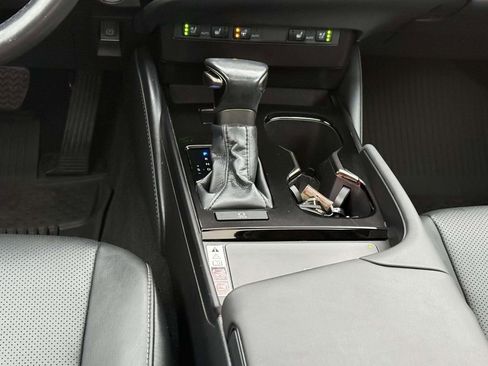 Used 2023 Lexus ES 350 Premium image 19