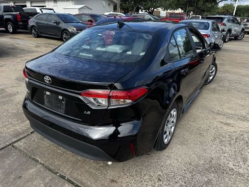 Used 2026 Toyota Corolla LE FWD image 5