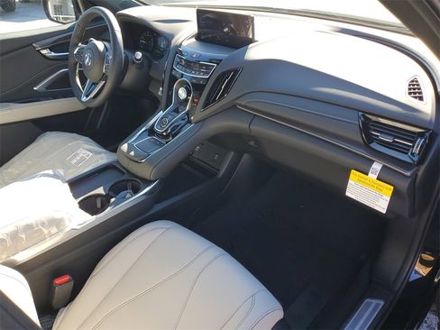 New 2026 Acura RDX SH-AWD image 4