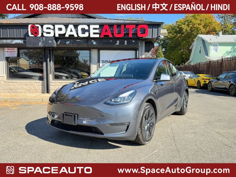 Used 2022 Tesla Model Y Long Range AWD/4WD image 1
