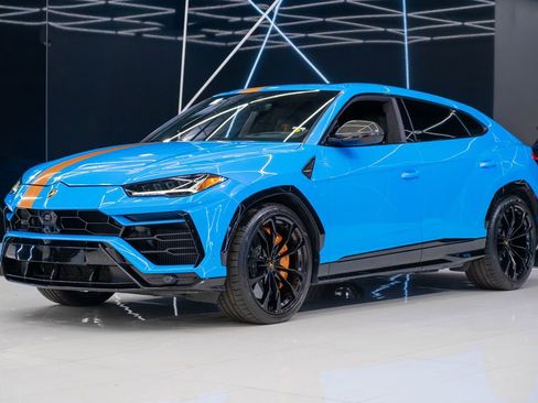 Used 2022 Lamborghini Urus image 3
