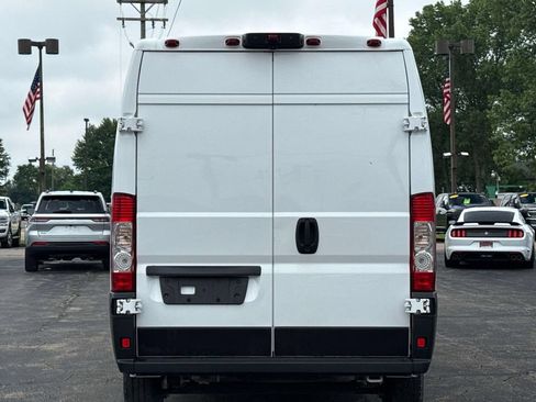 Used 2023 RAM ProMaster 2500 w/ Convenience Group FWD image 12