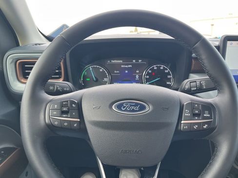 Used 2024 Ford Maverick Lariat image 34
