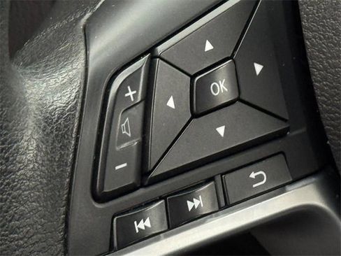 Used 2022 Nissan Kicks SV image 14