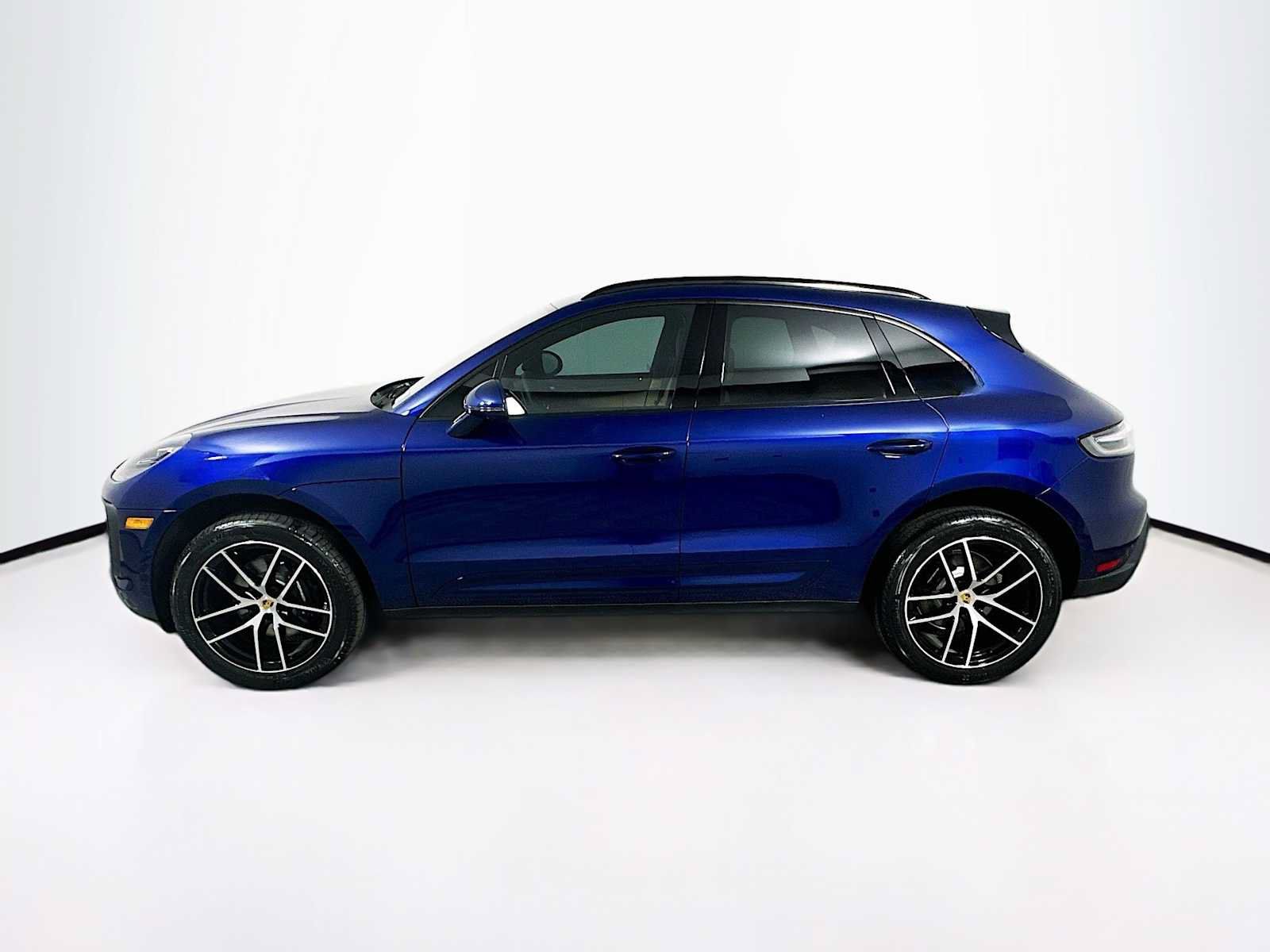 Used 2026 Porsche Macan AWD/4WD image 2