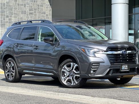 New 2026 Subaru Ascent Limited image 2