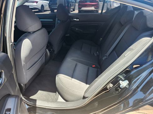 Used 2019 Nissan Altima 2.5 SV FWD image 15