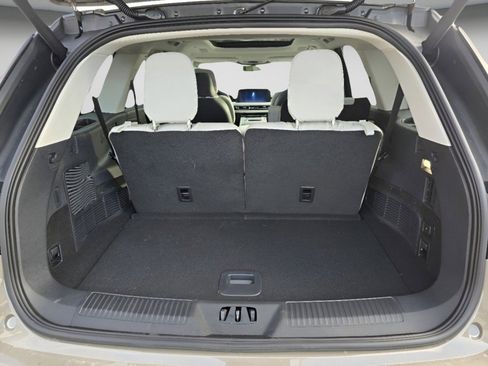 Used 2025 Lincoln Aviator Reserve w/ Equipment Group 201A image 23