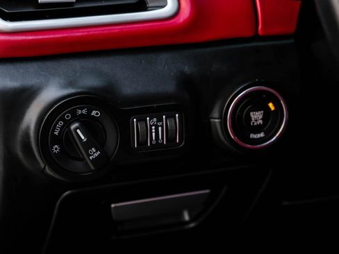 Used 2014 Maserati Ghibli image 28