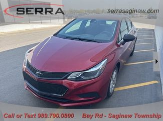 Used 2017 Chevrolet Cruze LT w/ Convenience Package image 1