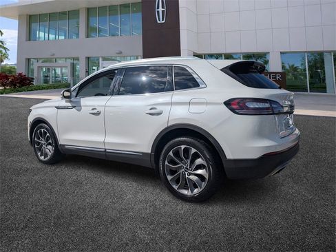 Certified 2022 Lincoln Nautilus Reserve image 5