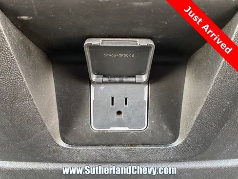 Used 2023 Chevrolet Suburban Premier AWD/4WD image 53