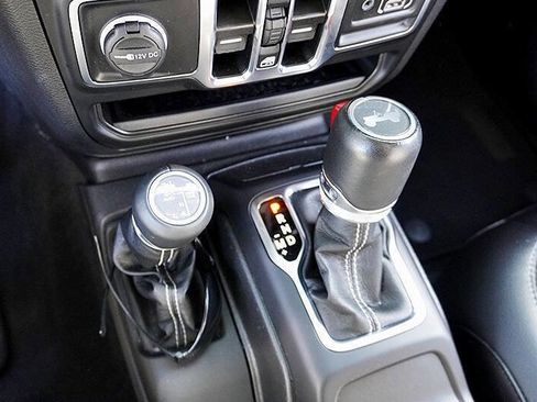 Used 2023 Jeep Wrangler Unlimited Sahara w/ Cold Weather Group image 31