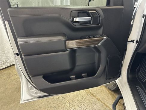 Used 2021 Chevrolet Silverado 1500 LT Trail Boss image 20