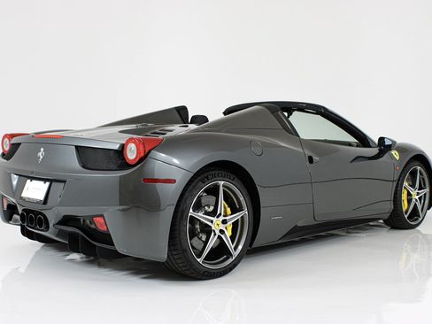 Certified 2013 Ferrari 458 Spider RWD image 12