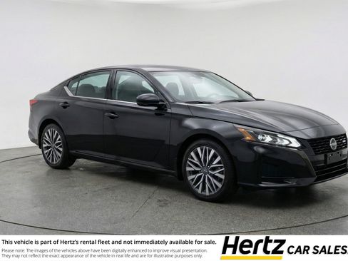 Used 2025 Nissan Altima 2.5 SV FWD image 1