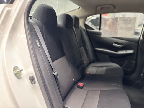 Used 2022 Nissan Sentra SV FWD image 16