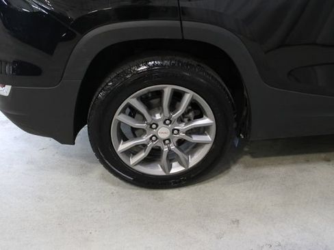 Used 2022 GMC Terrain SLT w/ GMC Pro Grade Package AWD/4WD image 37