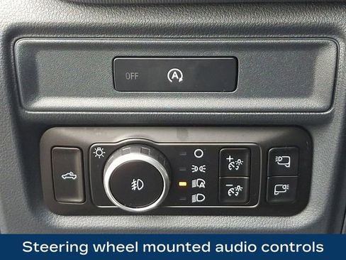 Used 2025 Ford F150 Lariat AWD/4WD image 9