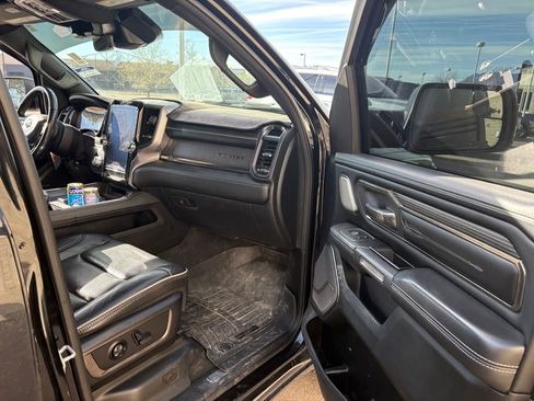 Used 2020 RAM 1500 Limited w/ Black Appearance Package image 28