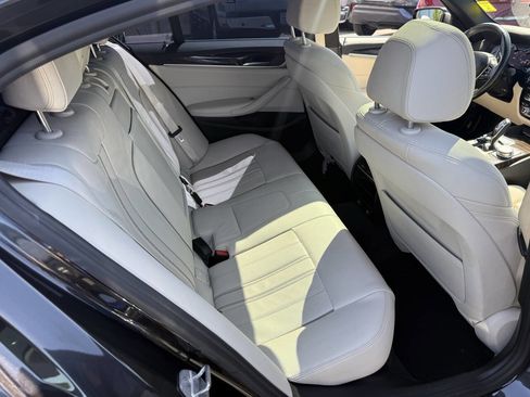 Used 2017 BMW 530i image 18