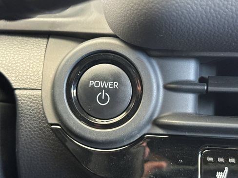 Certified 2025 Toyota Crown Signia AWD/4WD image 21
