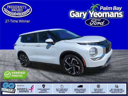 Used 2022 Mitsubishi Outlander SE image 1