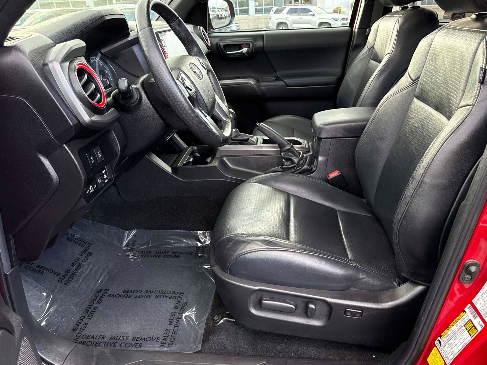 Used 2022 Toyota Tacoma TRD Off-Road w/ TRD Premium Off Road Package AWD/4WD image 15