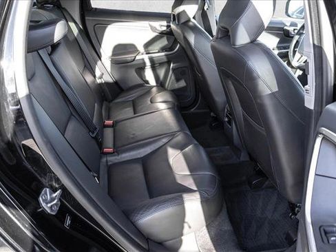 Used 2016 Volvo XC60 T6 Platinum image 24