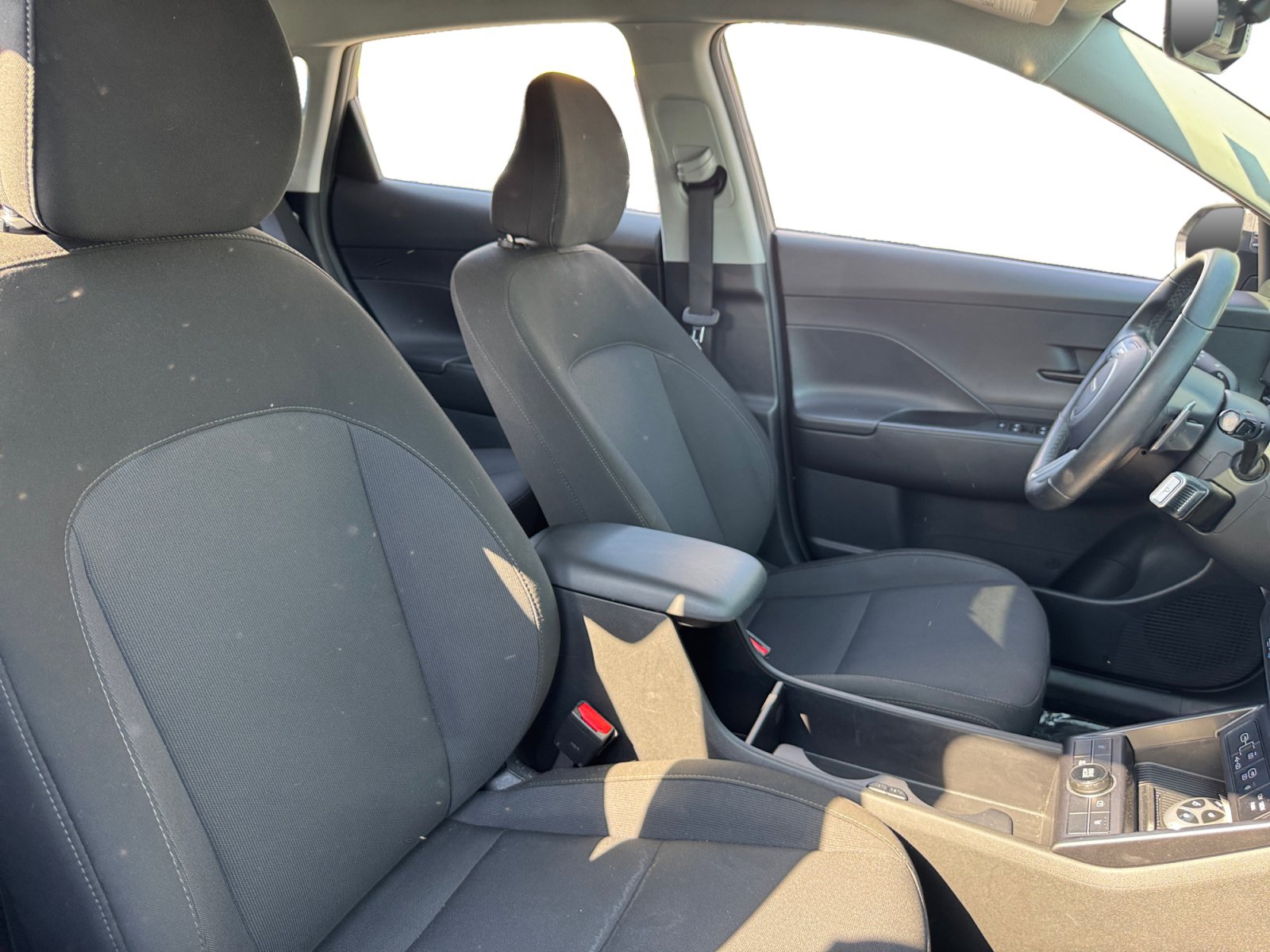 Used 2025 Hyundai Kona SEL FWD image 15