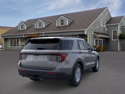 New 2026 Ford Explorer Active RWD image 8