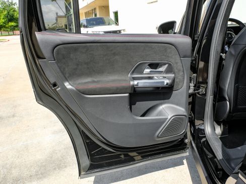 Used 2024 Mercedes-Benz GLB 250 image 42