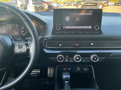 Used 2024 Honda Civic Sport image 6