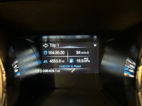 Used 2017 Ford Mustang GT w/ Black Accent Package RWD image 22