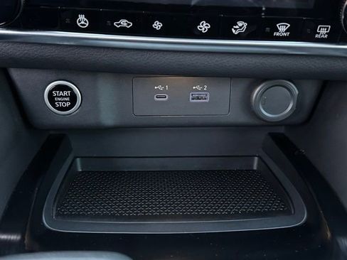 Certified 2022 Nissan Rogue SV w/ SV Premium Package image 37