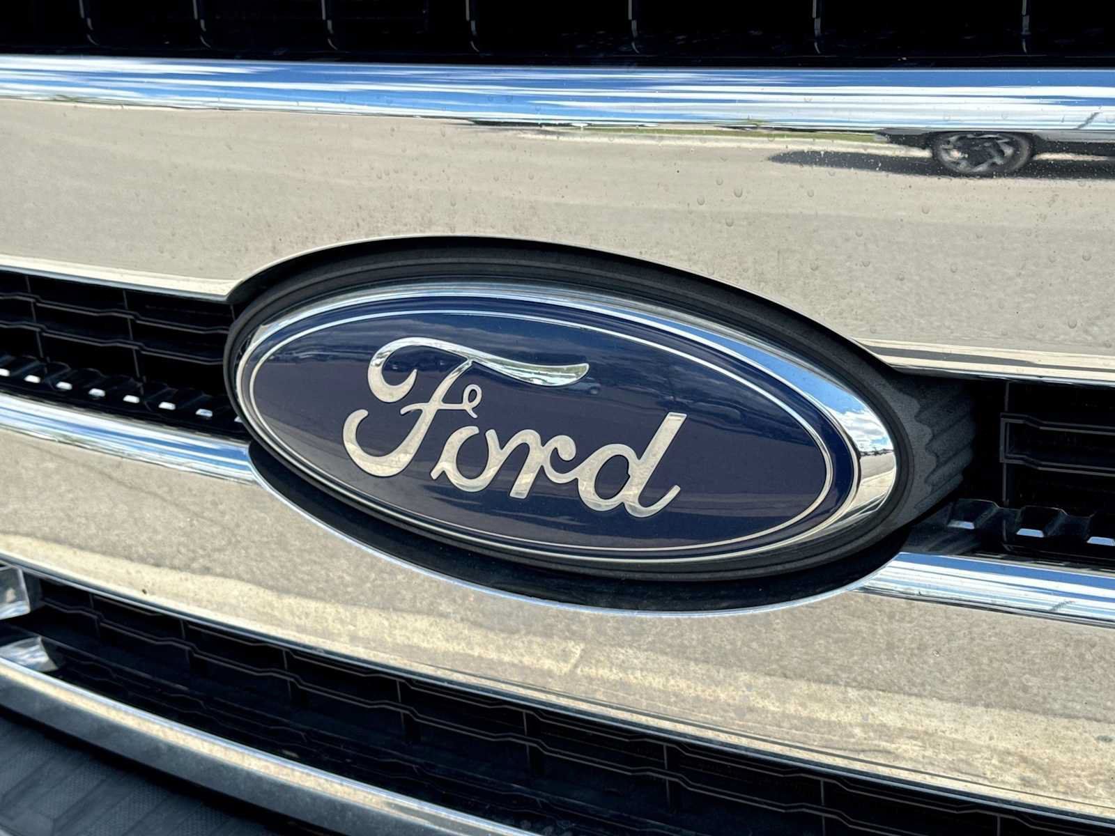 Used 2015 Ford F250 Lariat w/ Lariat Ultimate Package AWD/4WD image 11