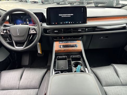 New 2026 Lincoln Aviator Black Label AWD/4WD image 29