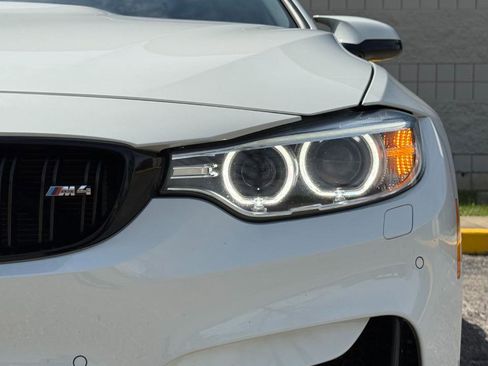 Used 2017 BMW M4 Convertible RWD image 37